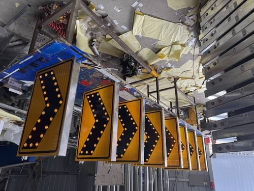 天水太阳能交通标牌的核心部件是电池,电池多久